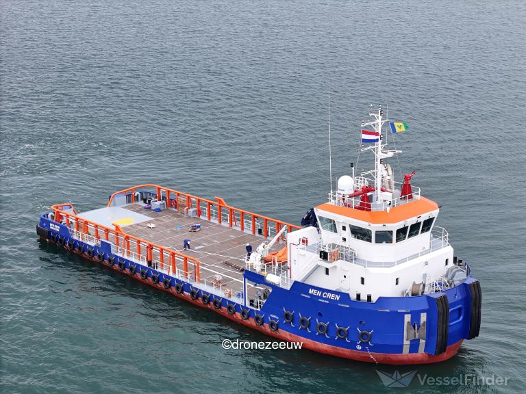 The Holland Shipyards Group has delivered third offshore support vessel, the Men Skey, to Dixstone.