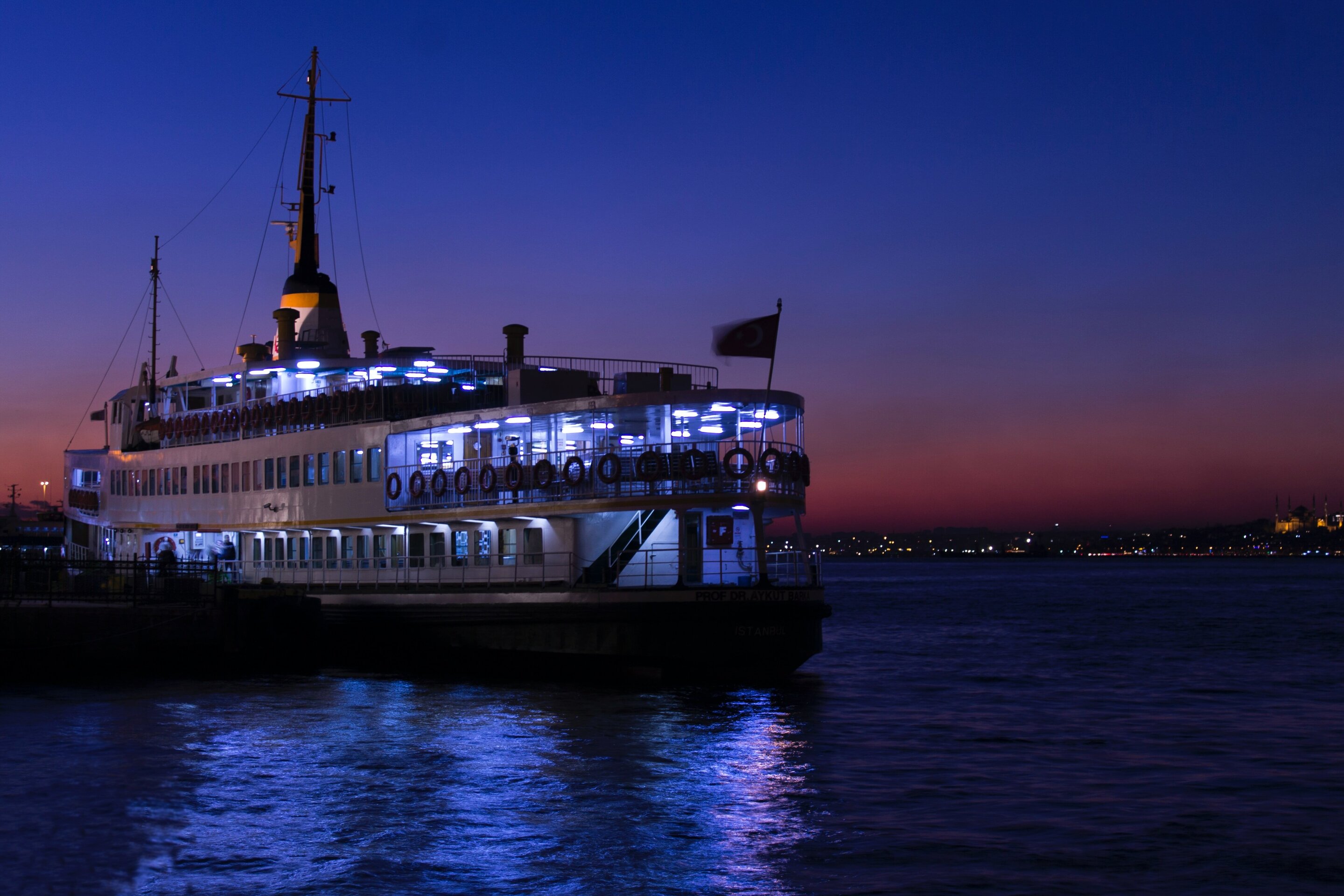 The CO2 emissions from ferries in Europe exceed those of 6.6 million cars.