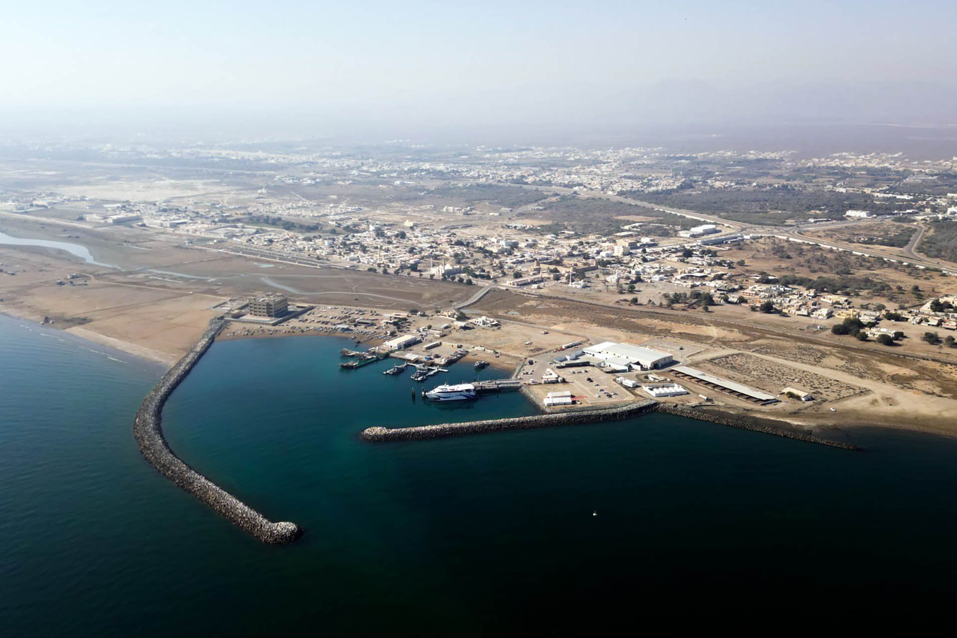 Shinas Port records growth in trade activity in H1 2025