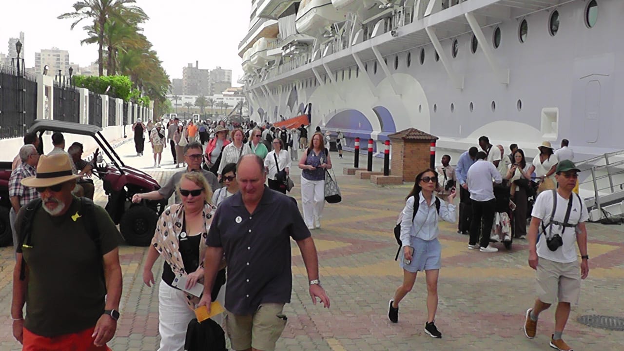Warm welcome for “NORWEGIAN VIVA” at Alexandria Port