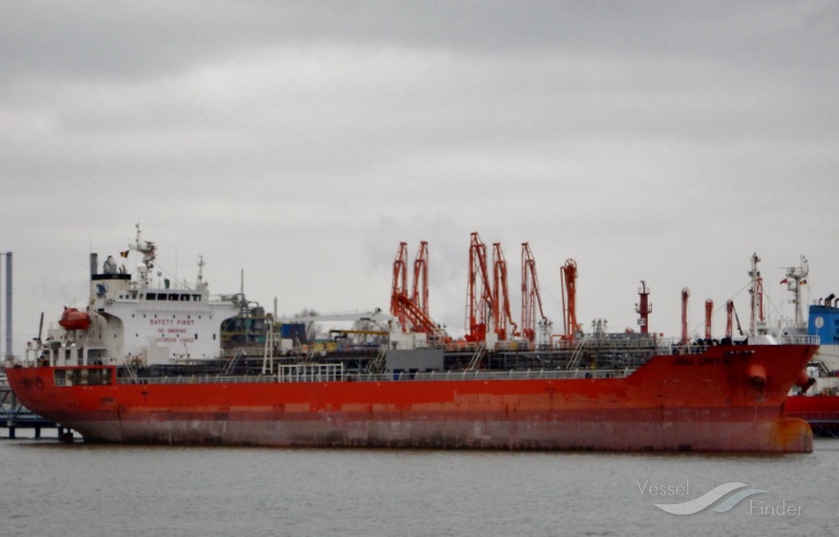 The Vast Coral oil tanker was detained in the port of Genoa.