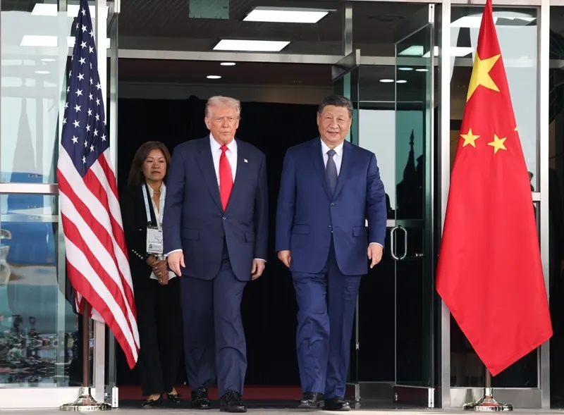 Tariff thaw in sight between US and China, ship duties postponed