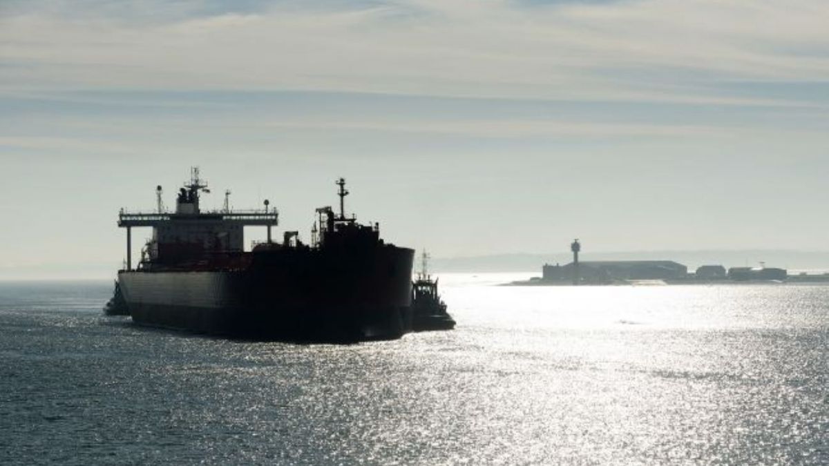 The green light has been given to British forces to board Russian 'shadow fleet' ships in UK waters.