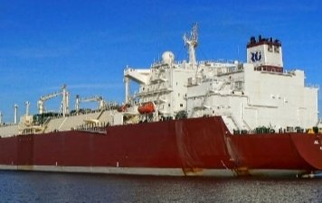 Two Qatari tankers have cancelled their crossing of the Hormuz