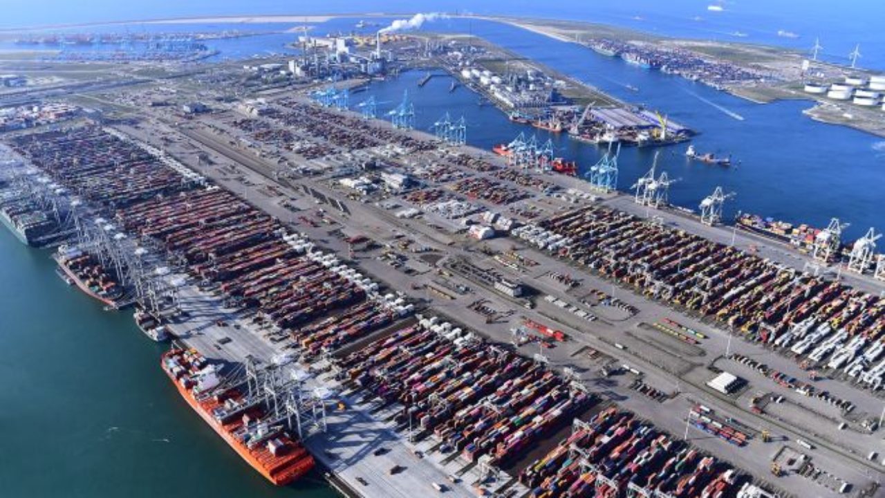 Shanghai retains world's busiest container port title for 16th year in a row