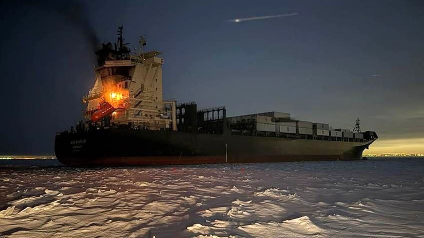 Breaking: Engine-room explosion and fire onboard MSC feeder boxship “MSC Giada III” near St Petersburg