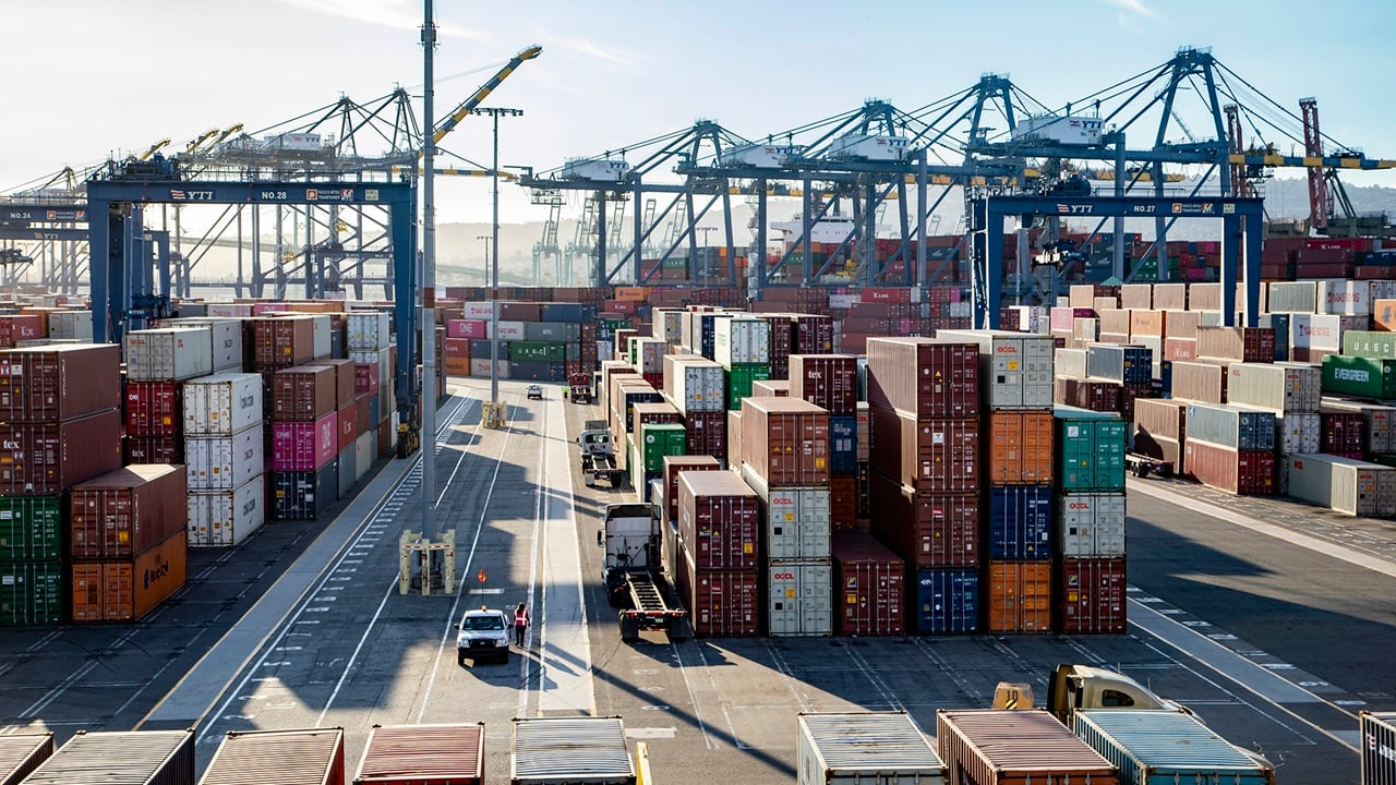 LA Port sees 10 million-container year in sight with a steady October
