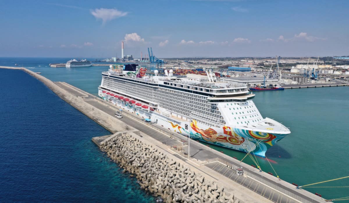 The port of Civitavecchia has celebrated a new record for annual cruise traffic