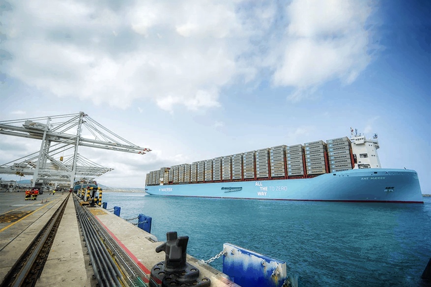 Maersk and Hapag-Lloyd announce two ocean network options Maritime Tickers.webp