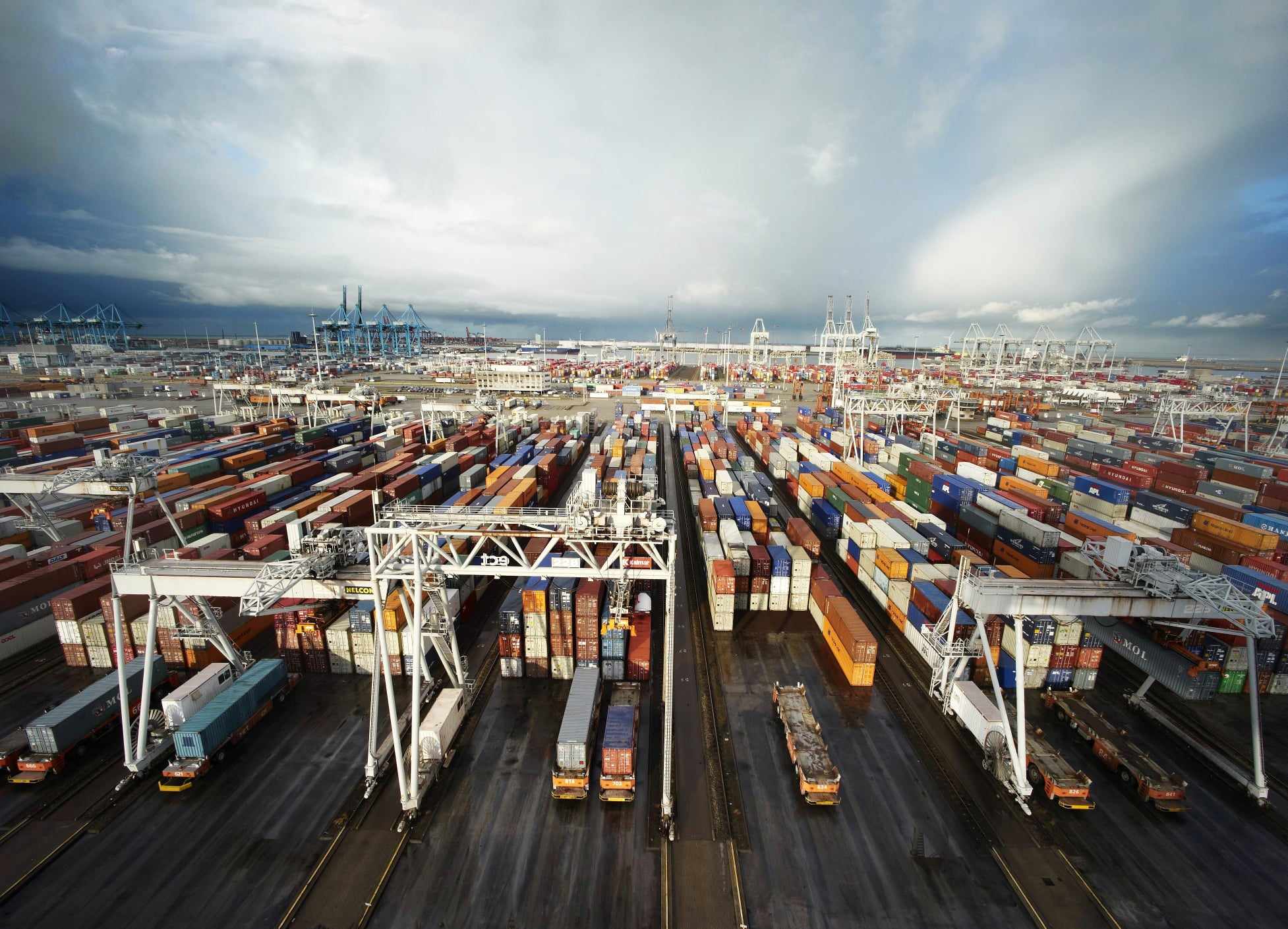 Port of Rotterdam 500,000 containers handled via Secure Chain Maritime Tickers.jpg