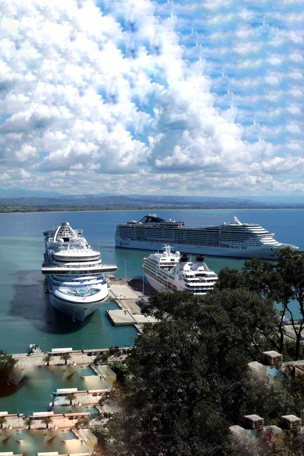 Opportunities to Boost cruise tourism in Greece Ports Maritime Tickers