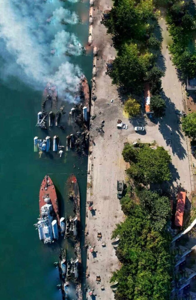 Photos Sunken Syrian warships in Latakia port after Israeli attack Maritime Tickers.avif