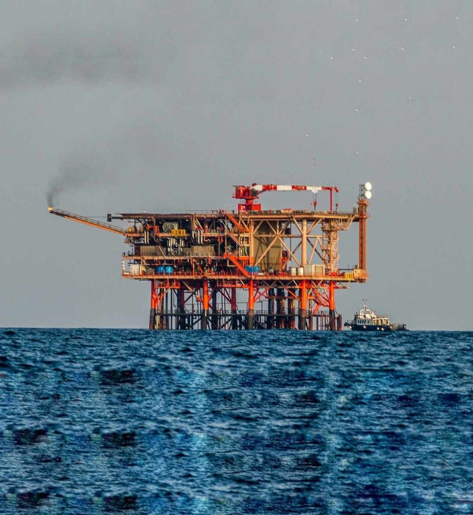 Fire on the Rospomare B oil platform in the Adriatic Maritim,e Tickers