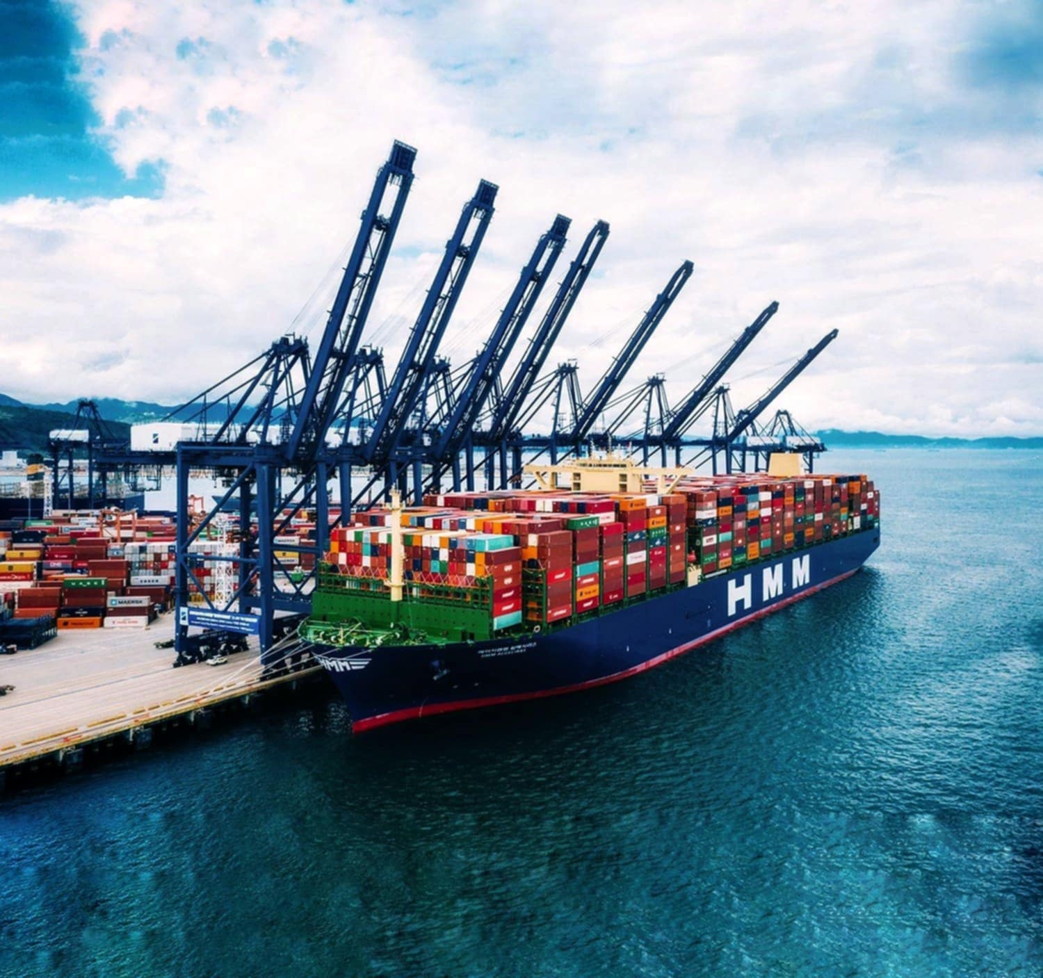 Prime Minister Schoof visit Port of Rotterdam What did he say Maritime Tickers..jpg