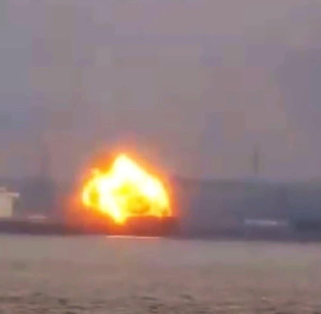 Explosion of W‑Sapphire Cargo Vessel in Baltimore Harbor-Details Maritime Tickers