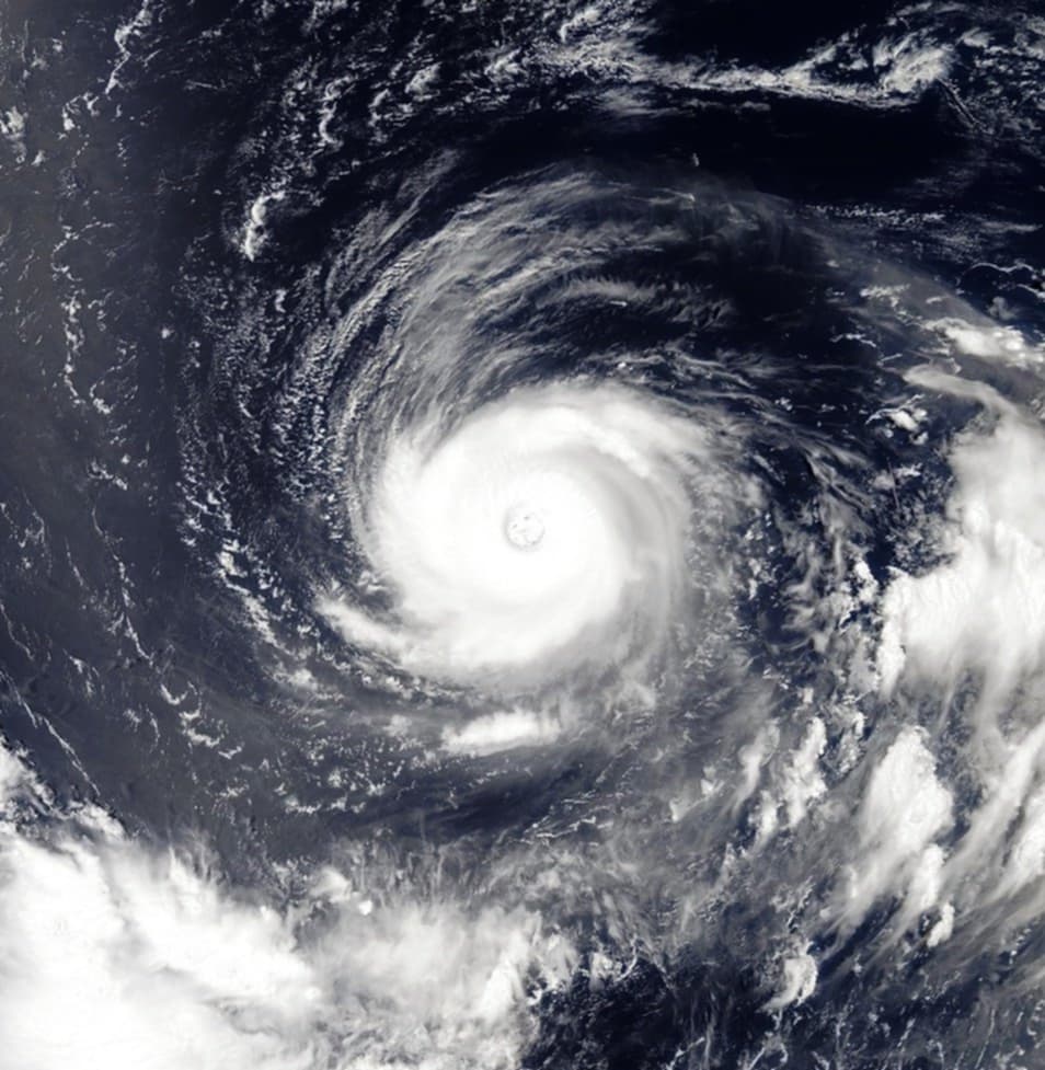 Typhoon Kajiki Vietnam declares of emergency for sea operations Maritime Tickers.jpg